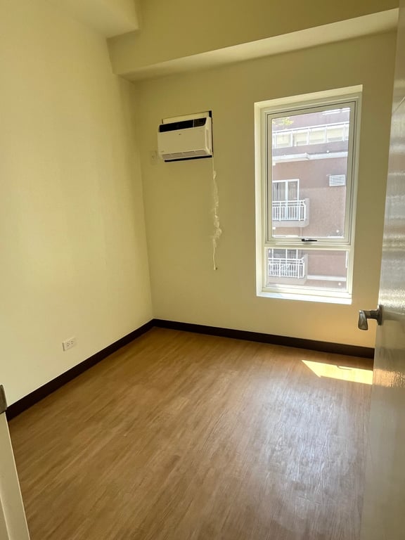3BR PENTHOUSE UNIT with PARKING for SALE at BRIXTON PLACE Kapitolyo Pasig City — Pasig photo 5