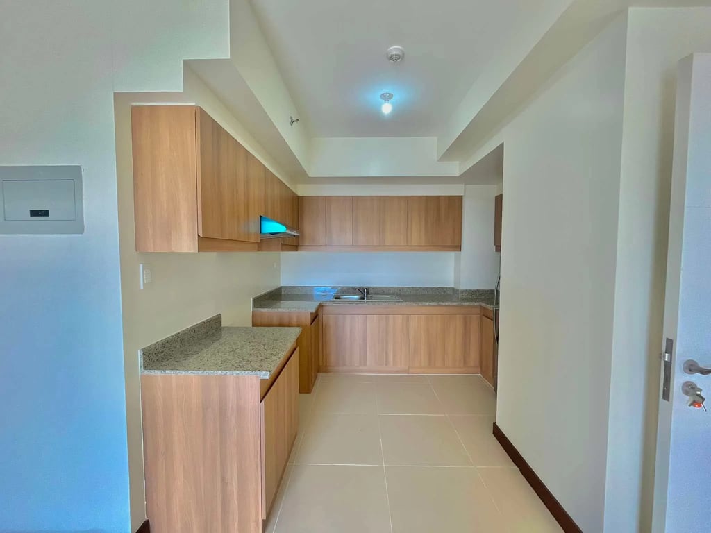 3 Bedroom Semi furnished near BGC and Ortigas — Pasig photo 15