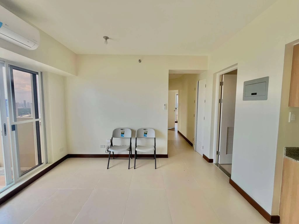 3 Bedroom Semi furnished near BGC and Ortigas — Pasig photo 24