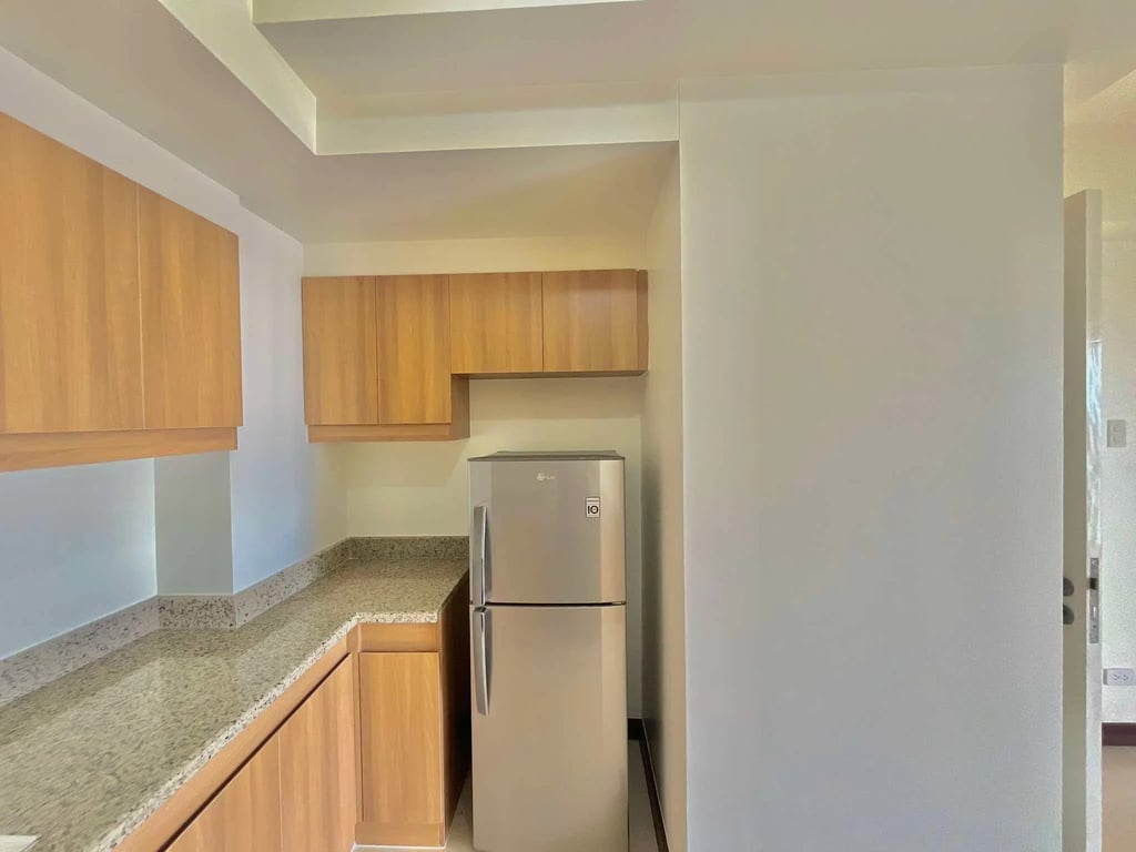 3 Bedroom Semi furnished near BGC and Ortigas — Pasig photo 5