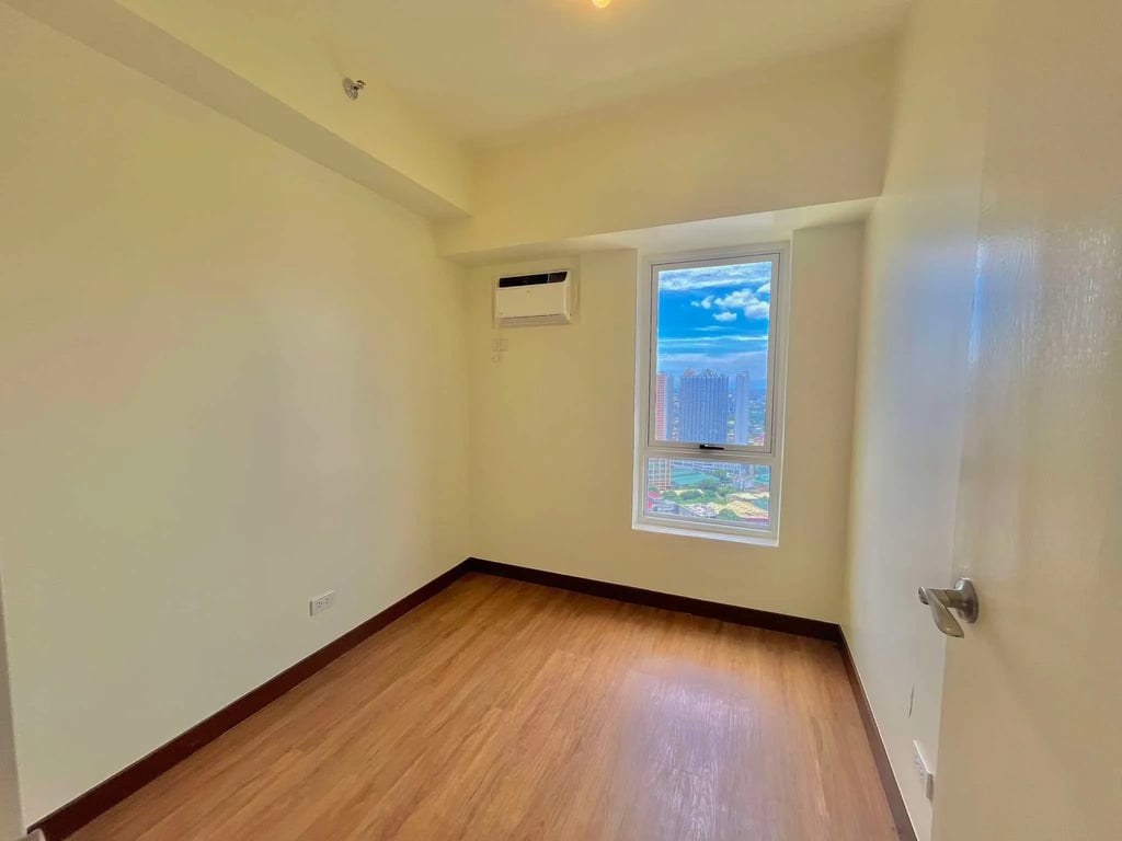 3 Bedroom Semi furnished near BGC and Ortigas — Pasig photo 6