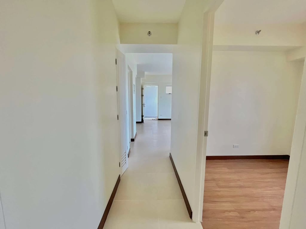 3 Bedroom Semi furnished near BGC and Ortigas — Pasig photo 8