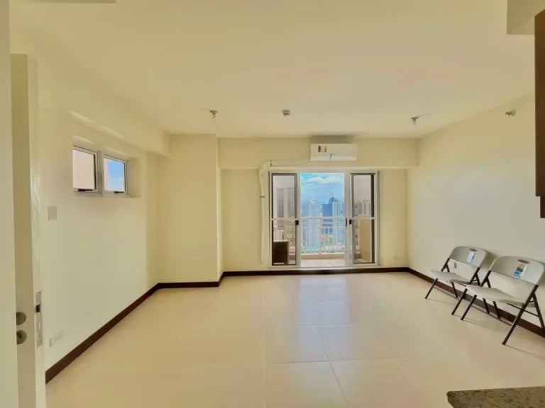 3 Bedroom Semi furnished near BGC and Ortigas