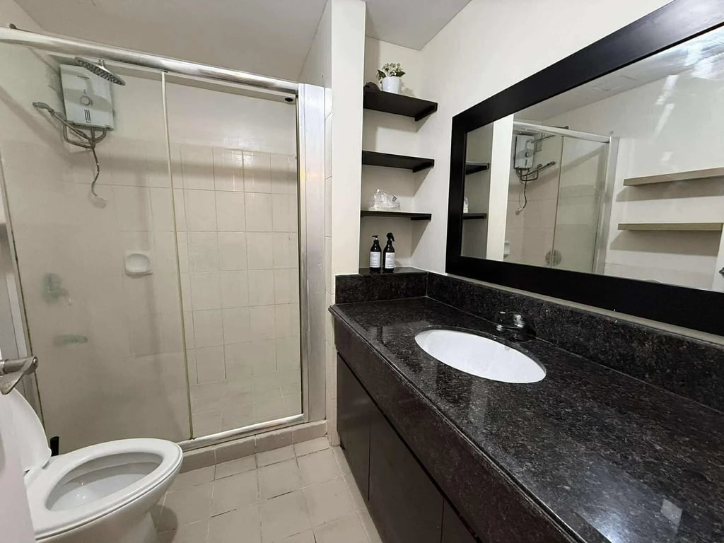 No-Brainer Deal! 2BR with Balcony – Flair Towers, Mandaluyong — Mandaluyong City photo 14