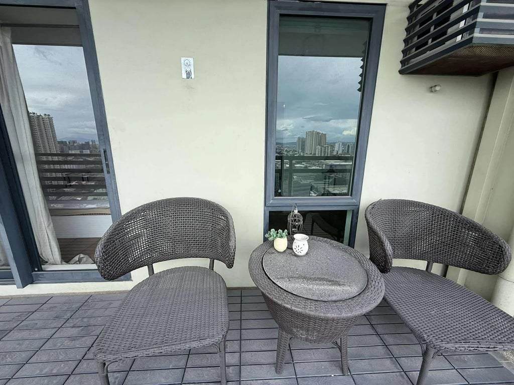 No-Brainer Deal! 2BR with Balcony – Flair Towers, Mandaluyong — Mandaluyong City photo 10