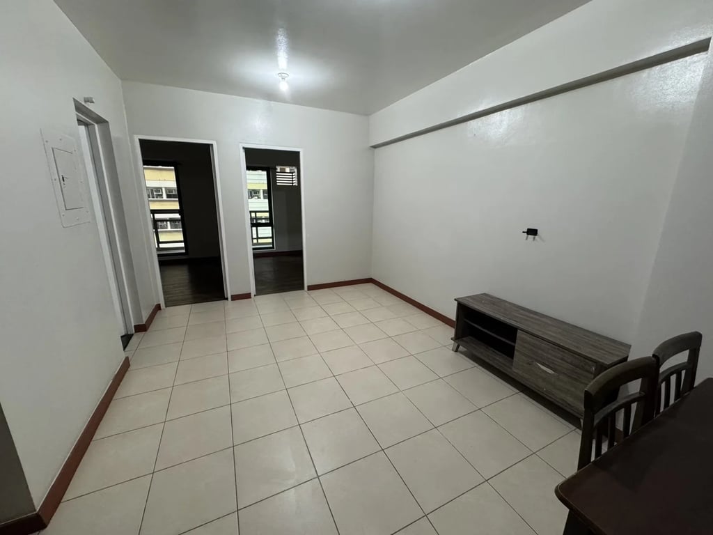 EXCLUSIVE OFFER! Spacious 2BR Unfurnished Unit with Balcony at Flair Towers – Resort Lifestyle near Ortigas &amp; BGC — Mandaluyong City photo 2