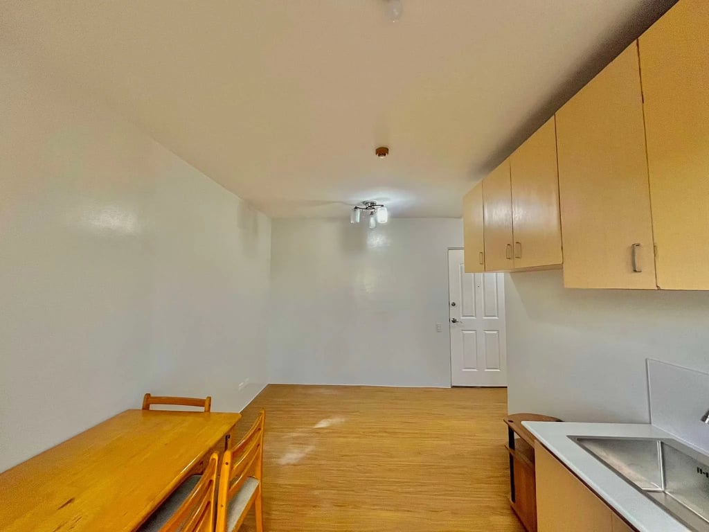PREMIER LEASE OFFER: 2BR Semi-Furnished Unit in Avida Towers New Manila — Quezon CIty photo 3