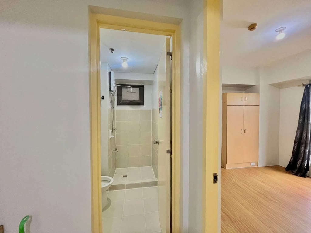 PREMIER LEASE OFFER: 2BR Semi-Furnished Unit in Avida Towers New Manila — Quezon CIty photo 20