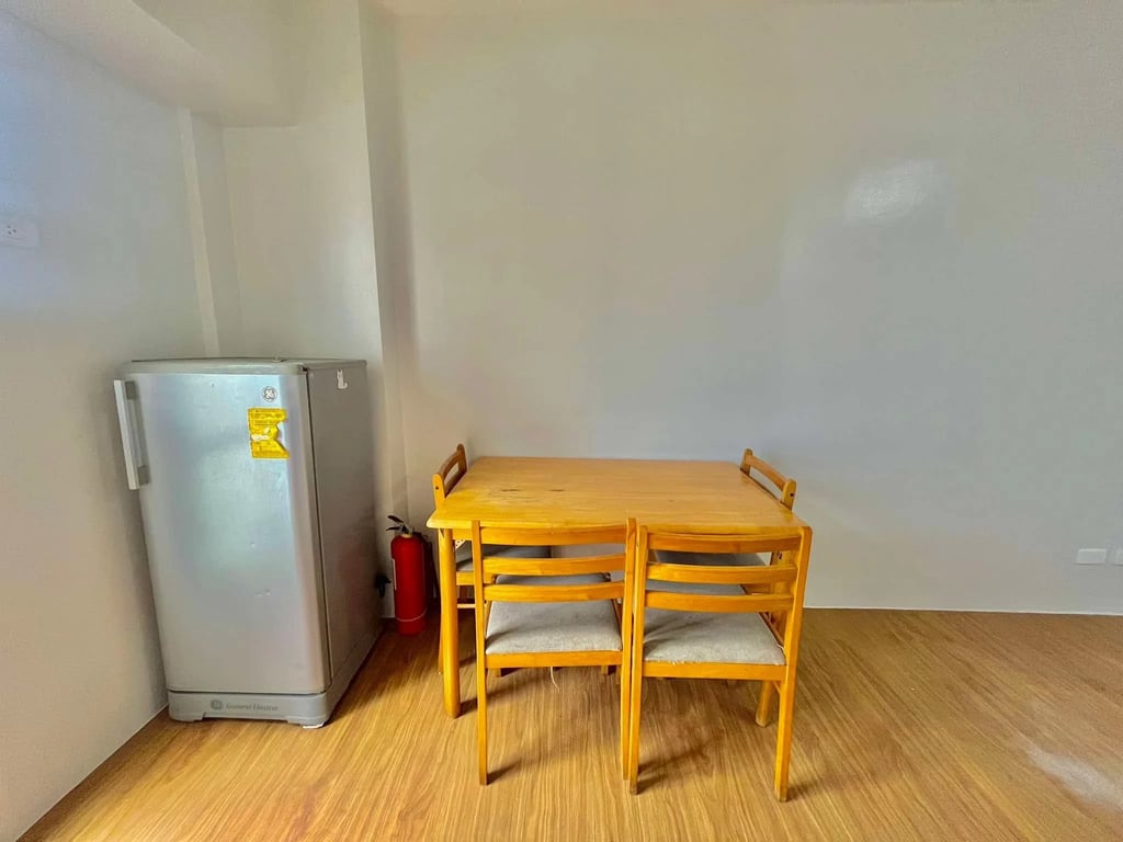 PREMIER LEASE OFFER: 2BR Semi-Furnished Unit in Avida Towers New Manila — Quezon CIty photo 4