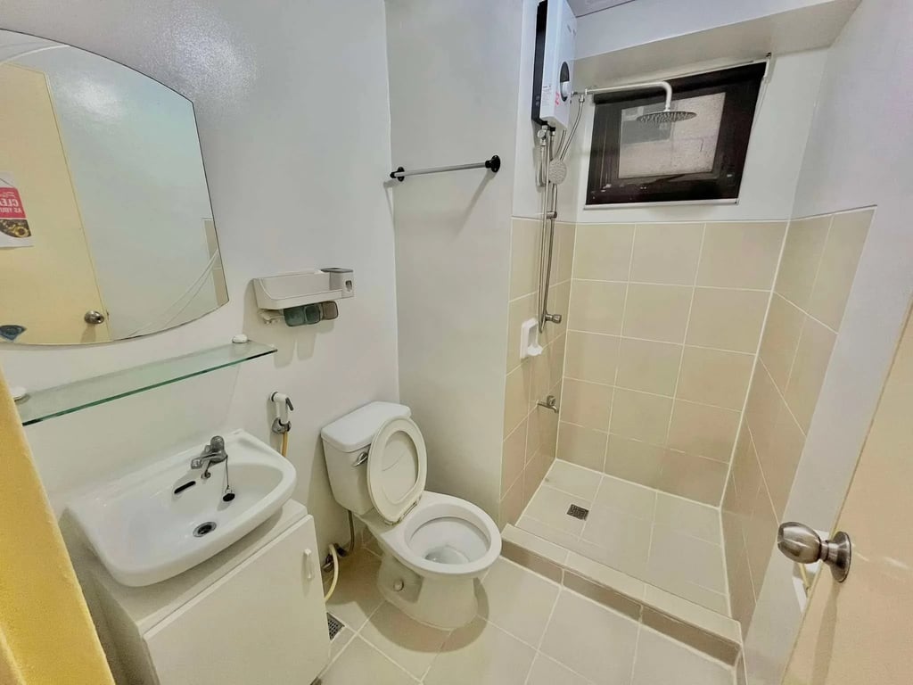 PREMIER LEASE OFFER: 2BR Semi-Furnished Unit in Avida Towers New Manila — Quezon CIty photo 7
