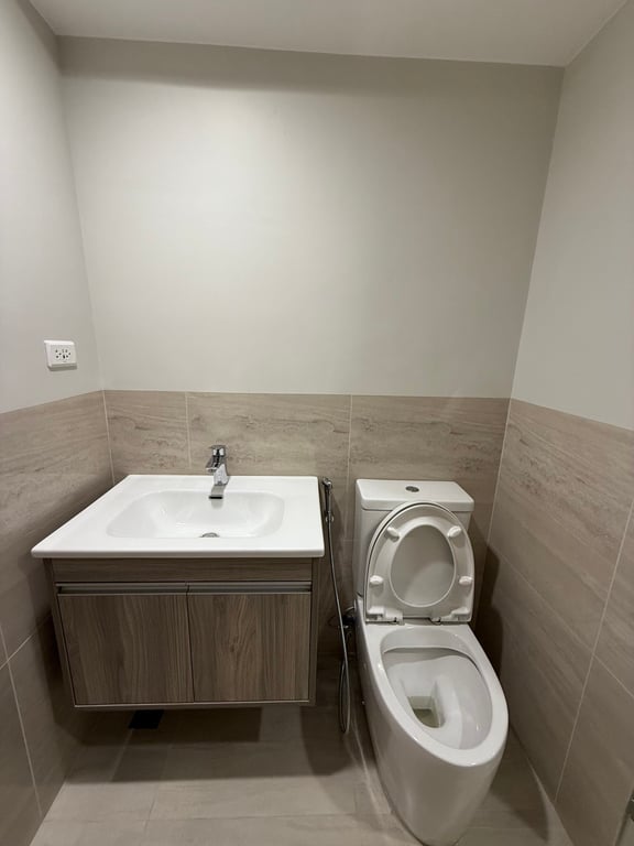 Luxury 1BR Unit FOR LEASE at Maple at The Residences at Verdant (Ortigas East, Pasig) just across Rockwell The Grove — Pasig photo 11