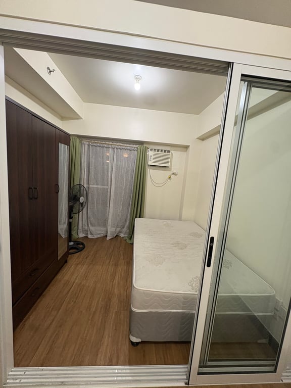 Garden Level 1-BR High-Floor Oasis at Lumiere Residences, Pasig — Pasig photo 6