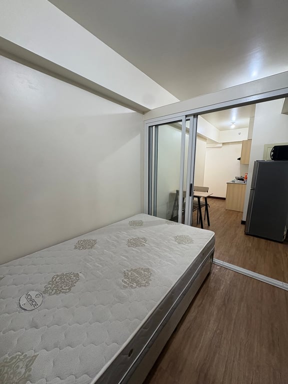 Garden Level 1-BR High-Floor Oasis at Lumiere Residences, Pasig — Pasig photo 7