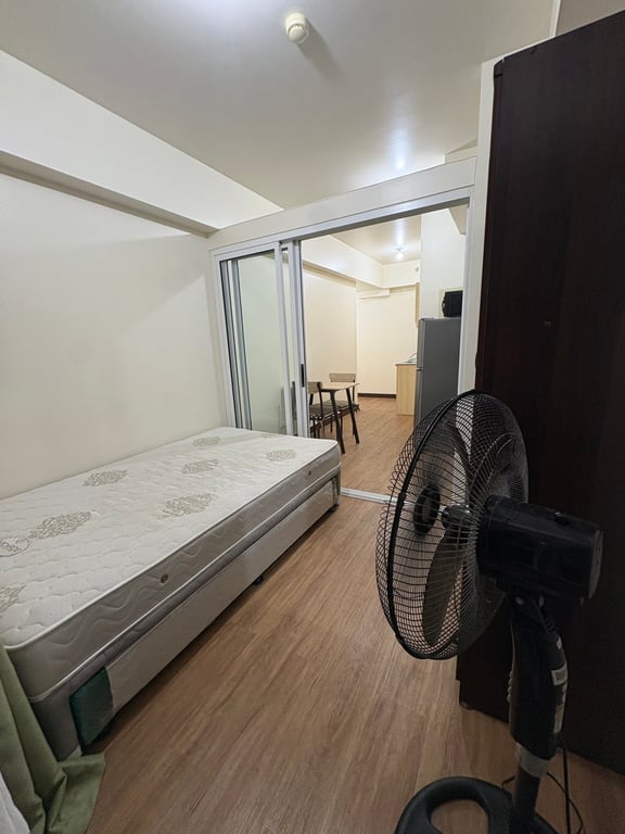 Garden Level 1-BR High-Floor Oasis at Lumiere Residences, Pasig — Pasig photo 8