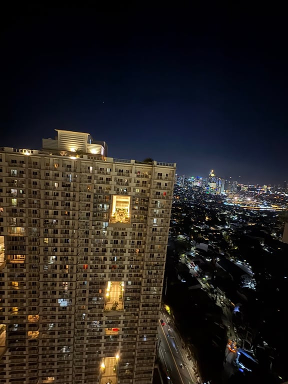 Garden Level 1-BR High-Floor Oasis at Lumiere Residences, Pasig — Pasig photo 11