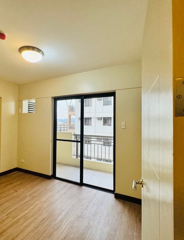 Best Offer 3BR Unit plus parking in Mirea Residences