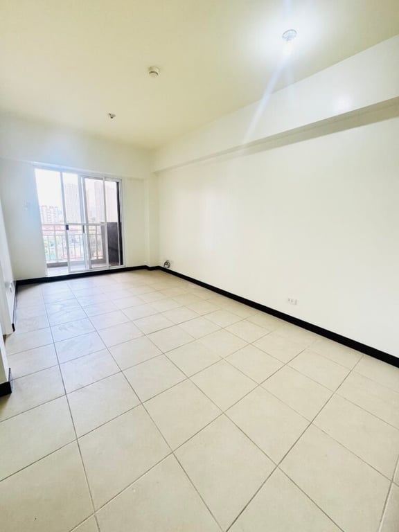 RESALE OF A HIGH-YIELD INVESTMENT: 2 BEDROOM, KOREAN CUT, BRENT TOWER, BRIXTON PLACE, KAPITOLYO, PASIG CITY