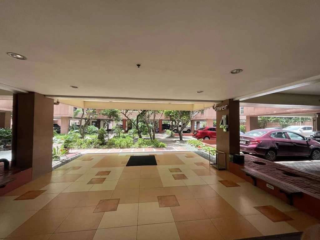 Below Zonal Value: 1-Bedroom Unit at Avida Towers Sucat — Parañaque photo 4