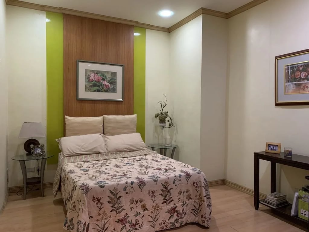 FOR SALE: Elegant Multi-Family Home in Loyola Grand Villas, Quezon City — Quezon CIty photo 4
