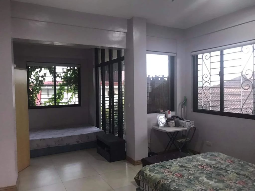 FOR SALE: Elegant Multi-Family Home in Loyola Grand Villas, Quezon City — Quezon CIty photo 5