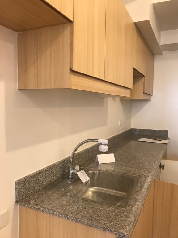 Infina Towers, North Tower, Quezon City: 1 Bedroom Unit For Sale