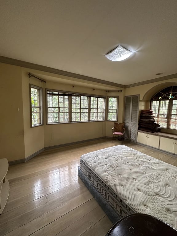 Loyola Grand Villas, Quezon City: House and Lot For Sale — Quezon CIty photo 5