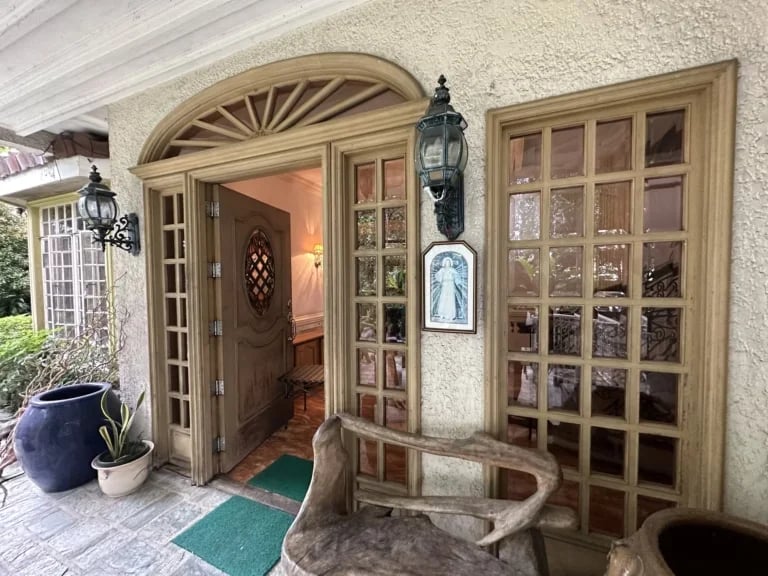 Loyola Grand Villas, Quezon City: House and Lot For Sale