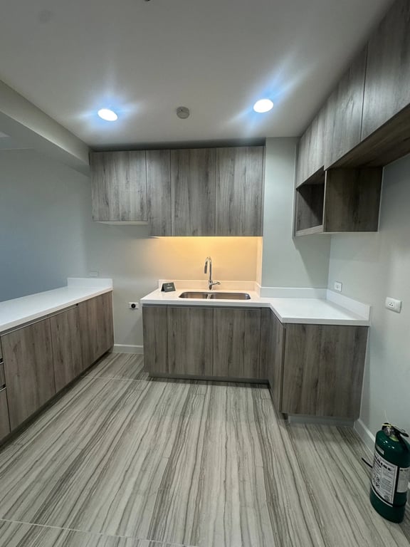 Maple Residences, Ortigas East: Designer 2-Bedroom for Rent Awaits you! — Pasig photo 5