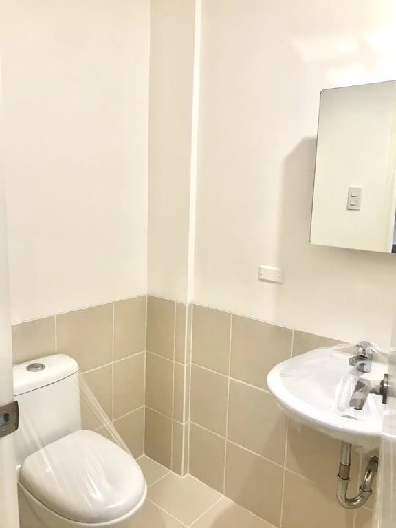 Infina Towers, North Tower: 1-Bedroom Unit For Sale — Quezon CIty photo 3