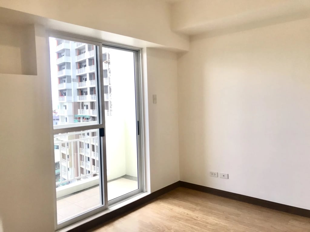 Infina Towers, North Tower: 1-Bedroom Unit For Sale — Quezon CIty photo 5