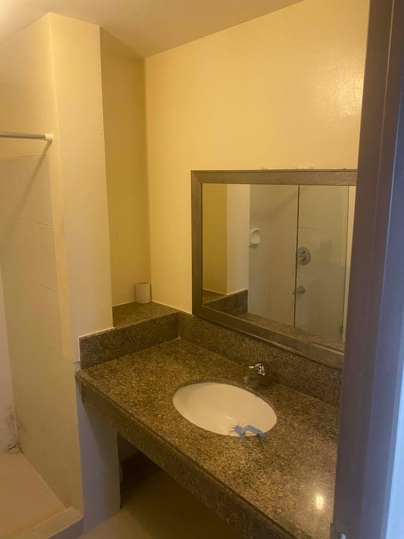 2 Bedroom Unit For Sale at Levina Place, Pasig City! — Pasig photo 6