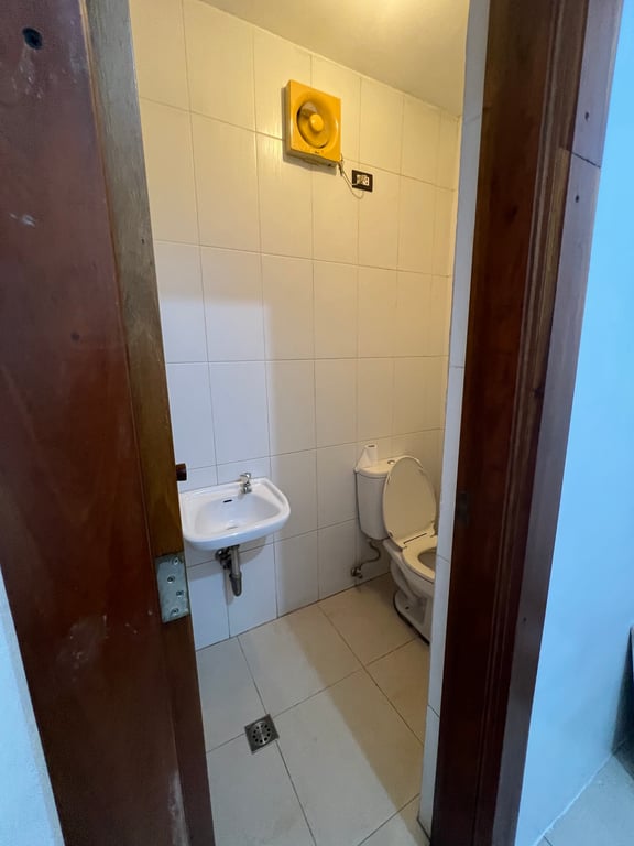 4 Bedroom Townhouse with maid's quarters FOR SALE in Green Valley Townhouse, Valle Verde 1, Pasig City! — Pasig photo 13