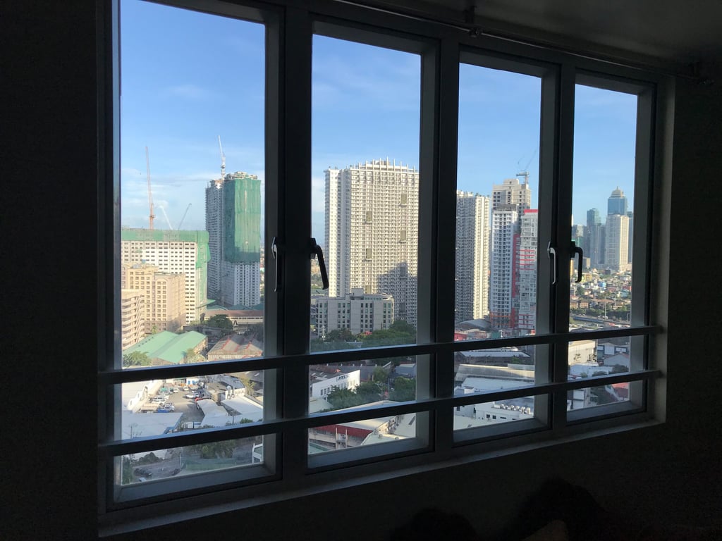 Corner 1-Bedroom Unit with Skyline view — Mandaluyong City photo 13