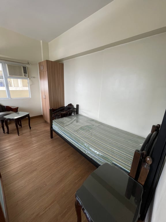 Corner 1-Bedroom Unit with Skyline view — Mandaluyong City photo 10
